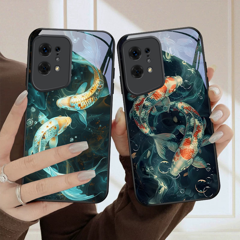 Two Fish Playing in Water For  - Oppo Find X8 recension och pris